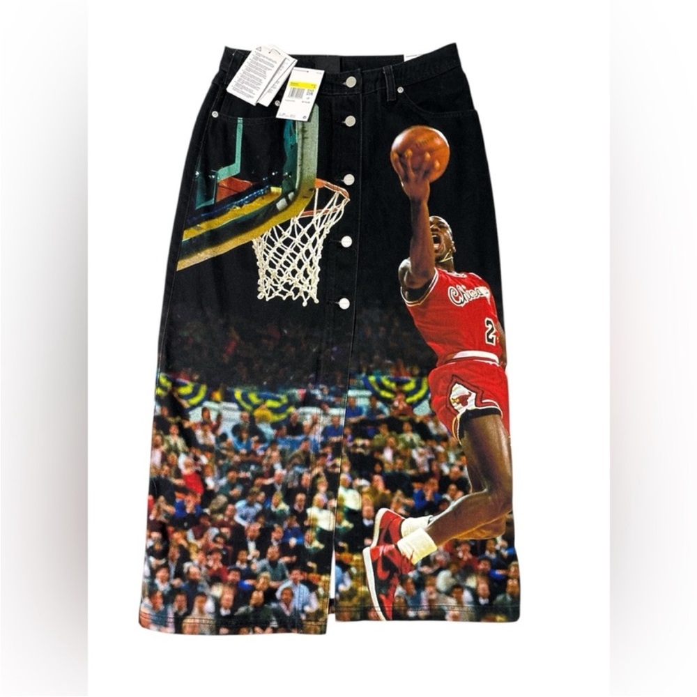 AIR JORDAN Stylish Black Graphic Skirt Midi /Small - Picture 9 of 9